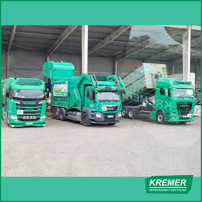 🚛🚛🚛 Drei Trucks, viele Wege. 💚

Manche nennen’s Fuhrpark – wir nennen’s Einsatz nach Plan.

#kremer #greenteam...